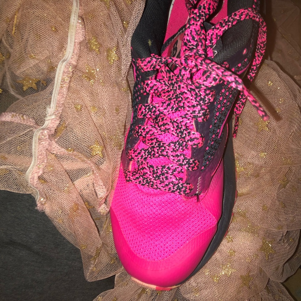 Trail runner.  Bright pink tread   Will update